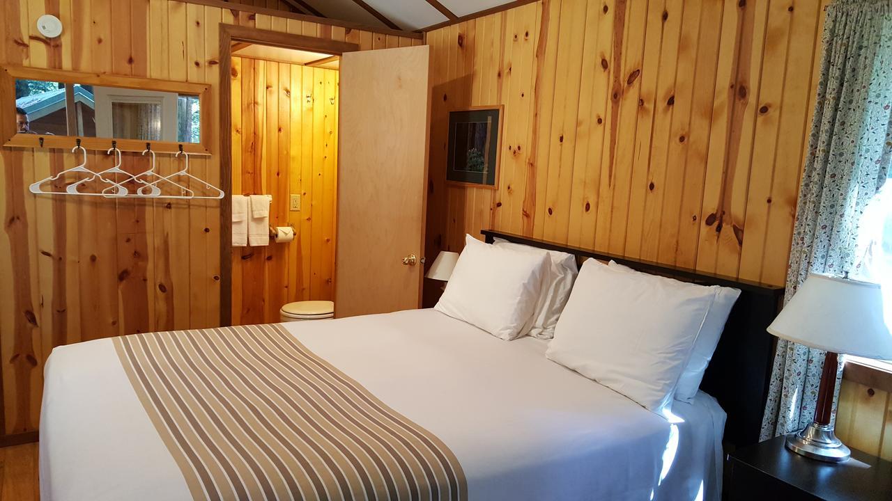 Emerald Forest Cabins Trinidad Bagian luar foto