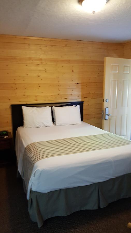 Emerald Forest Cabins Trinidad Ruang foto
