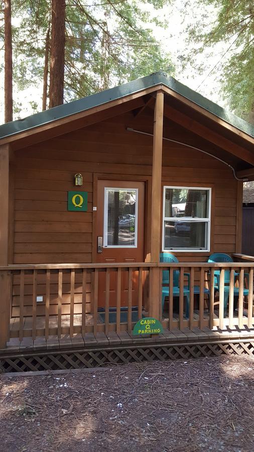 Emerald Forest Cabins Trinidad Ruang foto