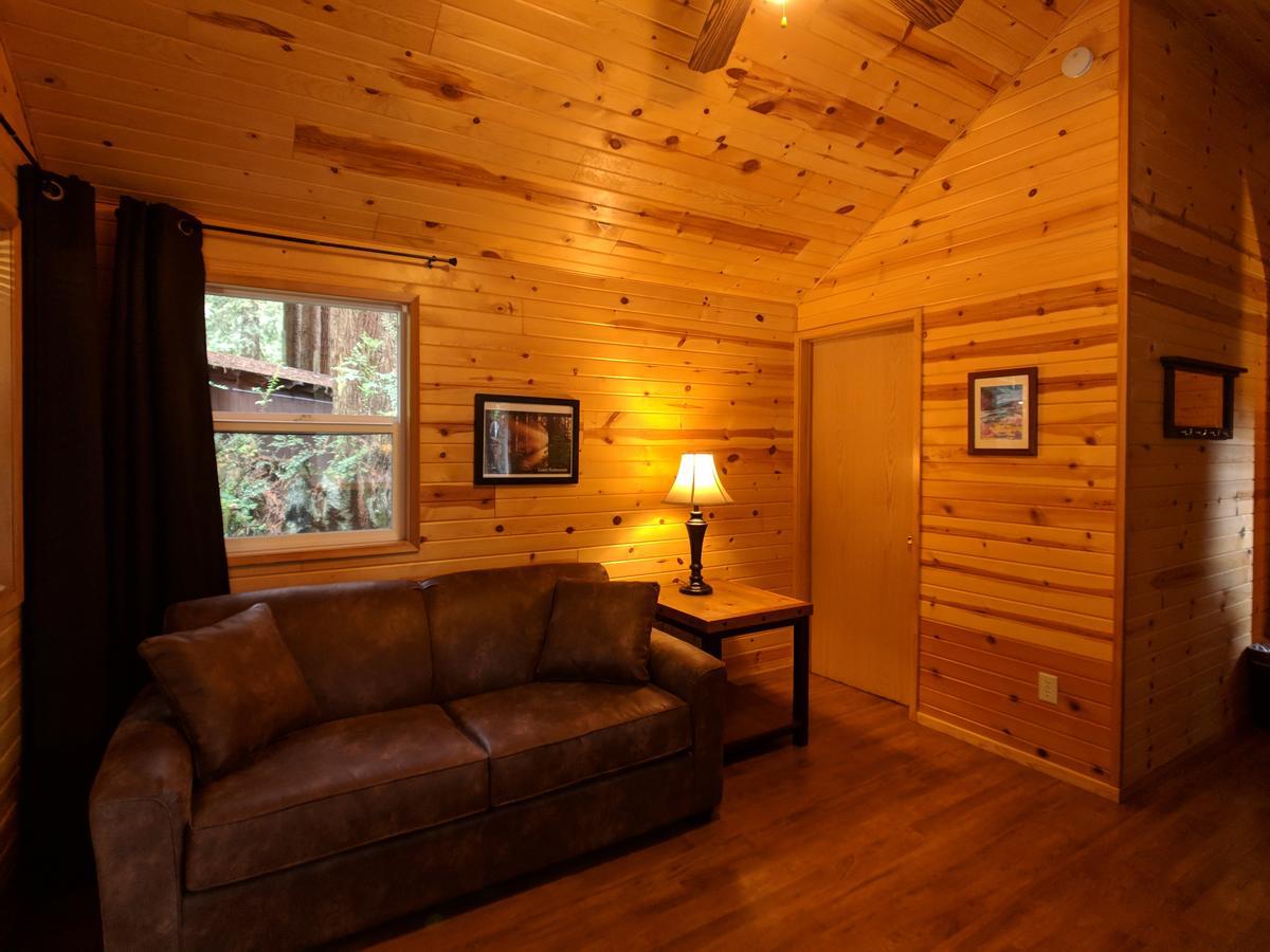 Emerald Forest Cabins Trinidad Bagian luar foto