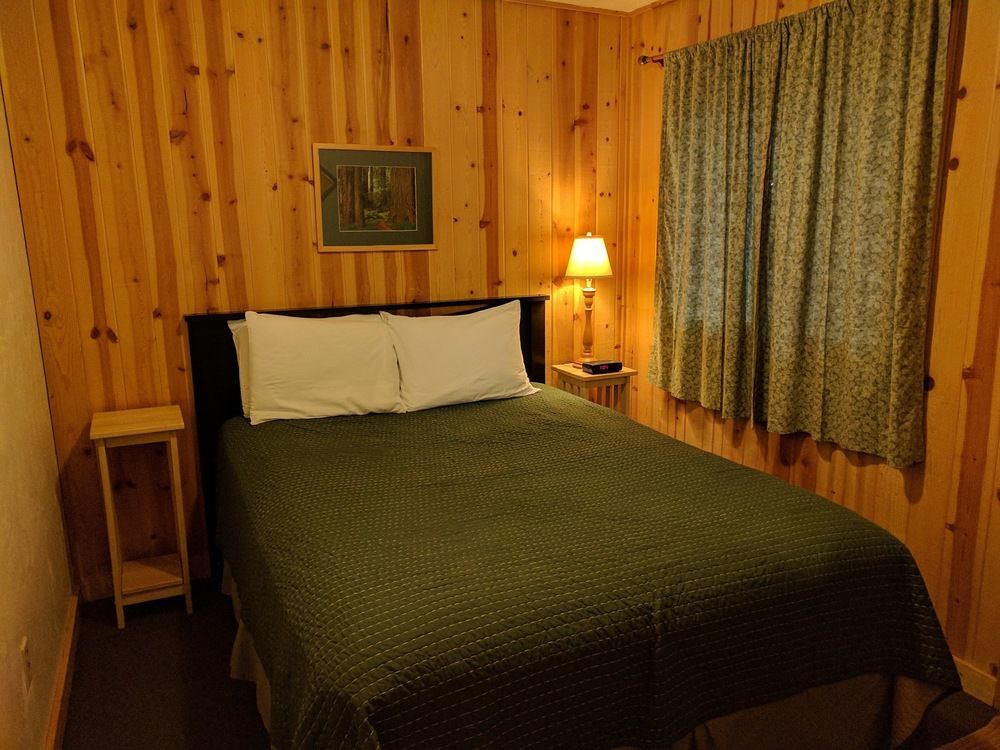 Emerald Forest Cabins Trinidad Bagian luar foto